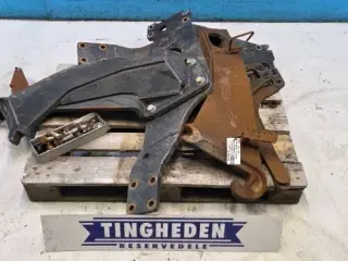 New Holland T6 Frontlæsse Beslag 47714850