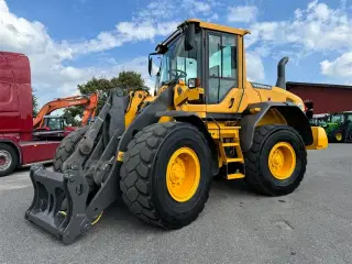 Volvo L 60 G KUN 7300 TIMER! MED SKOVL OG GAFLER!