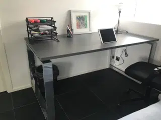 Skrivebord moderne