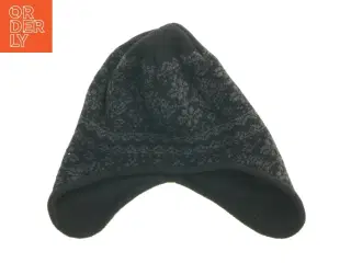 Vinterhat med mønster (str. 26x30 cm)