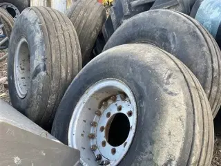 Goodyear 17.0/80-508. Har siddet på brimontvogn