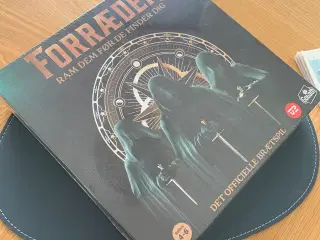 Uåbnet forræderspil sælges