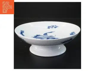 Porcelæns skål på fod med blå blomst motiv fra Royal Copenhagen (str. 21,5 cm)