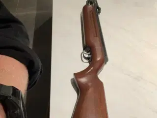 Luftgevær af mrk. Weirauch wh35 i kal.117. V