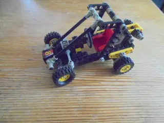 LEGO Technic 8818 - Baja Blaster / Desert Racer  