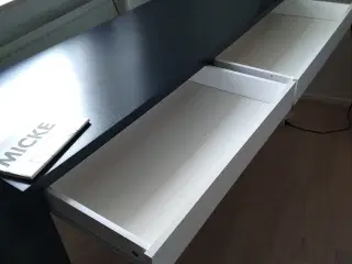 Skrivebord Micke fra Ikea