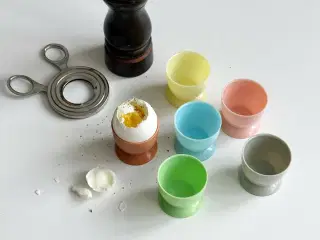 Plastæggebægre, pasteller, 6 stk samlet