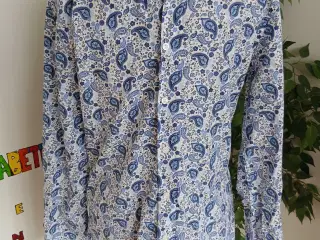 Skjorte. Eton. 40/15¾