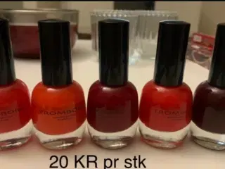 Neglelakke 10 stk 80 kr 