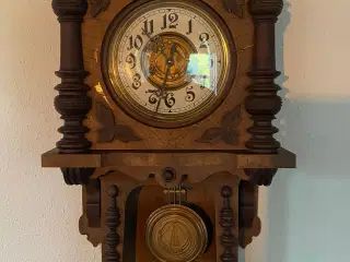 Væghængt ur