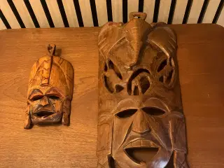 Fine træmasker i god stand.