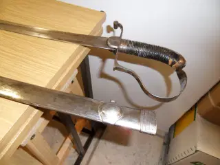 SABEL MED SKEDE - 97 cm lang. Flot antikvitet.