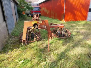 Fransgård RV 390 hø- halmvender og rive.