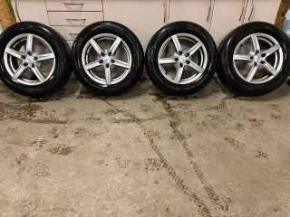 Hankook helårsdæk på alufælge