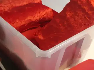 Rød nervøs velour duge