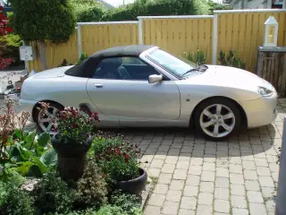 MGF 1,8 2002 cabriolet