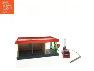 Brandstation med tilbehør (str. 37 x, 7 cm)