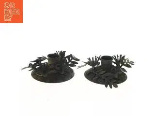 Dekorative fyrfadsstager i blomstermetaldesign fra Søstrene Grene (str. Ø 9 cm)