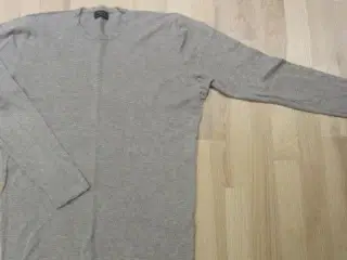 Str. XL, grå basic bluse fra ZARA MAN