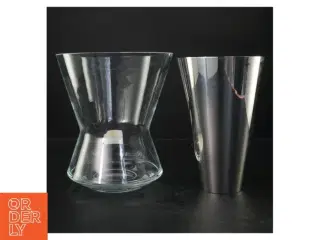 Glasvase og Metalvase fra Eva Solo (str. 21 cm)