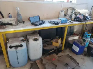 Arbejdsbord med indhold