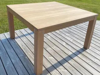 Spisebord egetræ 125x125cm
