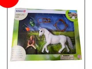 Schleich 41433 Riding On Lipizzaner Mare Playset (