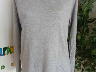 Trøje. Ze-Ze. Small/36
