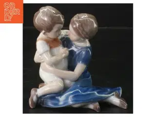 Porcelænsfigur af mor og barn fra B&G (str.  12x12 cm)