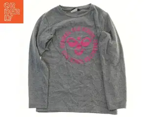 Langærmet T-shirt med tryk fra Hummel (str. 122)