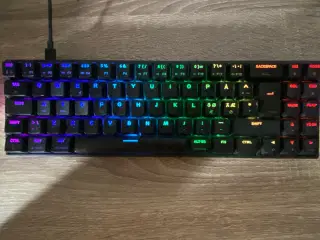 RGB Tastatur kan tilpasses