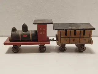 Erzgebirge:Tog med vogn.Håndlavet i træ.Ca 1920