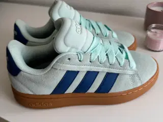 Nye Sneakers Adidas