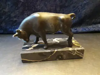 Metaltyr på Marmor