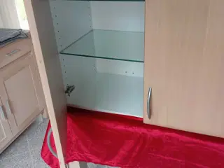 Ikea overskab med låge i lys eg 