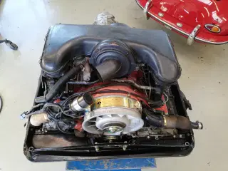 Porsche 911 2,7 RS  210HK