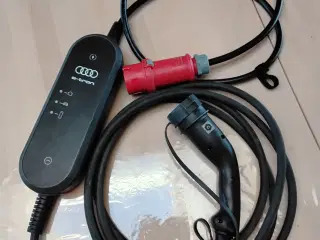 AUDI Oplader til elbil