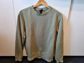 Lys kakigrøn sweatshirt str. S fra H&M