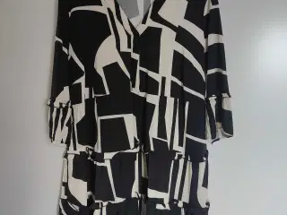 Forskellige Kjoler Sælges 