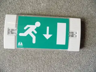NØDUDGANG skilt