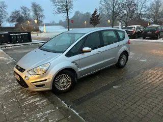 Ford Max 