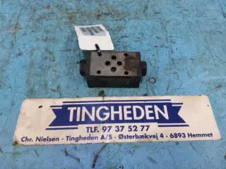 New Holland CR9090 Hidraulikventil 87657866