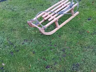 Trækælk til 2 børn der kommer snart sne