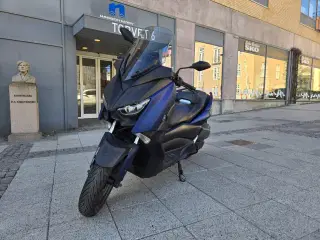 Yamaha X-Max 300