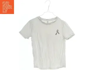 T-shirt med skeletmotiv fra H&M (str. 122)