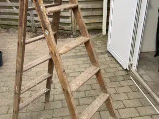 Retro træ trappestige , kan bruges til mange ting.