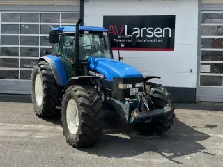 New Holland TM 150 RC med HEVA Frontlift.