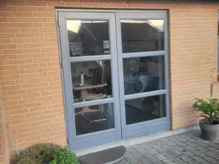 Gode brugte vinduer/terrassedør billigt til salg