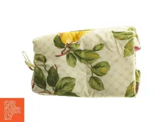 Quiltet tehætte med blomstermotiv (str. 30 x 20 cm)