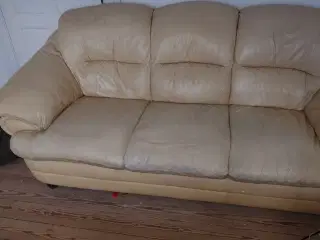 Sofa i lys læder 2 + 3 gratis